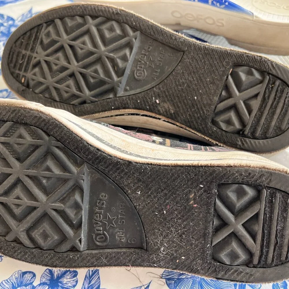 Converse Women's All Star Graffiti Shoes Size 8